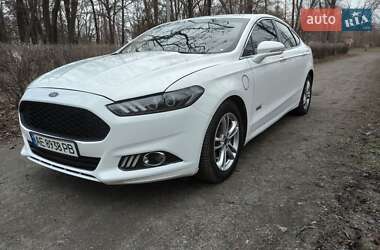 Седан Ford Fusion 2015 в 