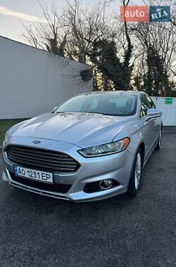 Седан Ford Fusion 2014 в Ужгороді