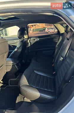 Седан Ford Fusion 2014 в 