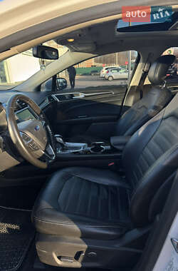 Седан Ford Fusion 2014 в 