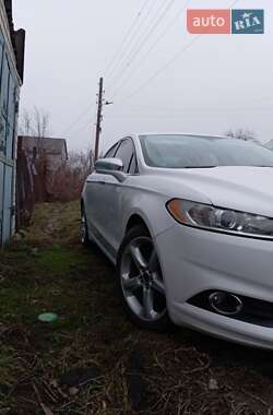 Седан Ford Fusion 2014 в 