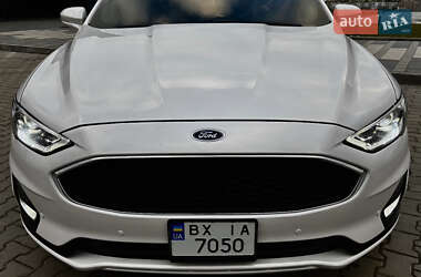 Седан Ford Fusion 2020 в 