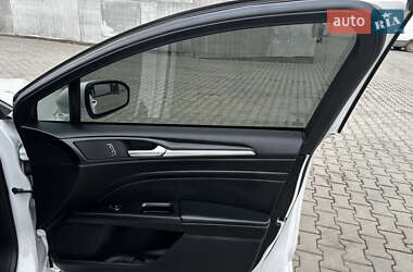 Седан Ford Fusion 2020 в 