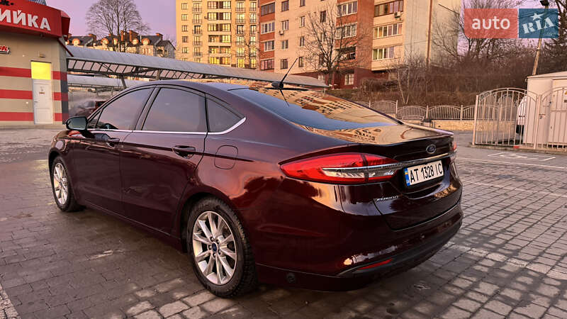Седан Ford Fusion 2016 в Тернополі