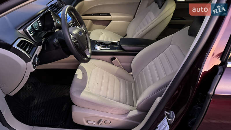 Седан Ford Fusion 2016 в Тернополі