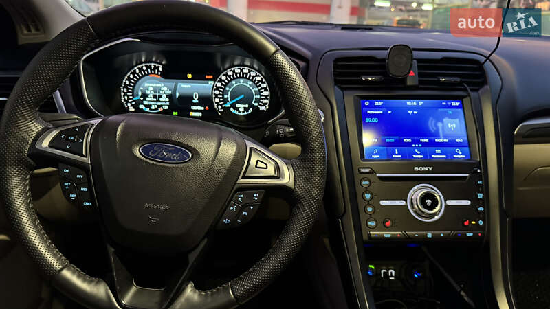 Седан Ford Fusion 2016 в Тернополі