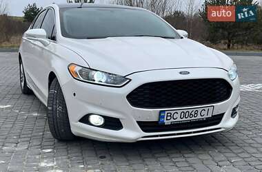 Седан Ford Fusion 2015 в 