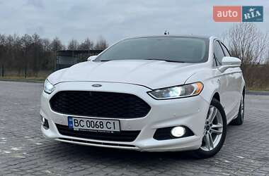 Седан Ford Fusion 2015 в Львові