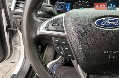 Седан Ford Fusion 2015 в 