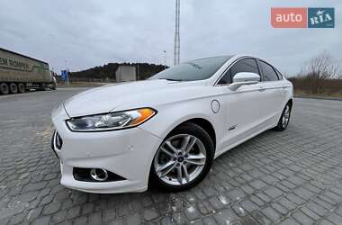 Седан Ford Fusion 2015 в 