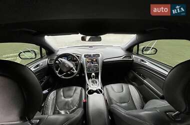 Седан Ford Fusion 2015 в 