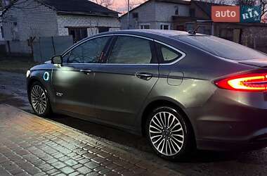 Седан Ford Fusion 2017 в Миргороде