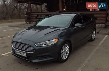 Седан Ford Fusion 2014 в 