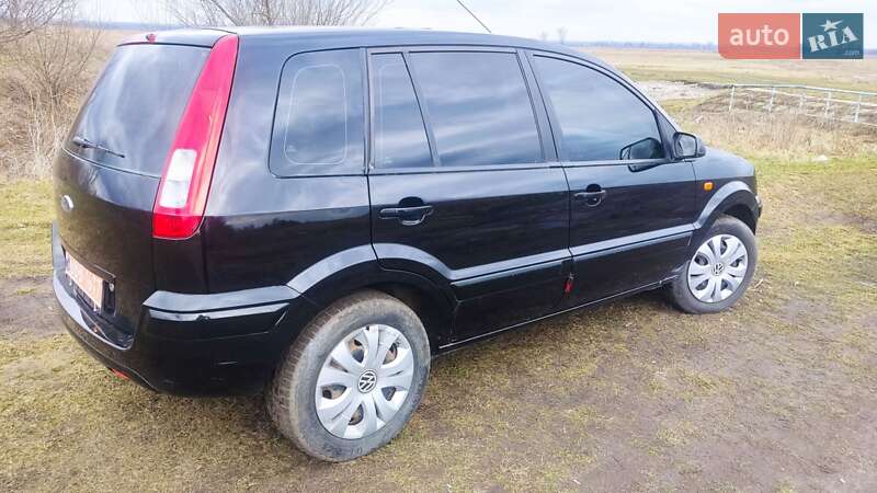 Хэтчбек Ford Fusion 2009 в Дубно