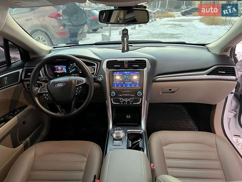 Седан Ford Fusion 2019 в Тернополе