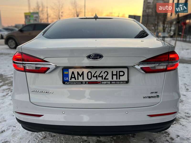 Седан Ford Fusion 2019 в Тернополе