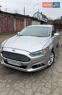 Седан Ford Fusion 2013 в 