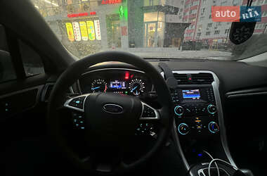 Седан Ford Fusion 2012 в 