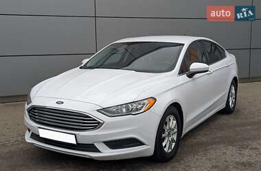 Седан Ford Fusion 2016 в Чернігові