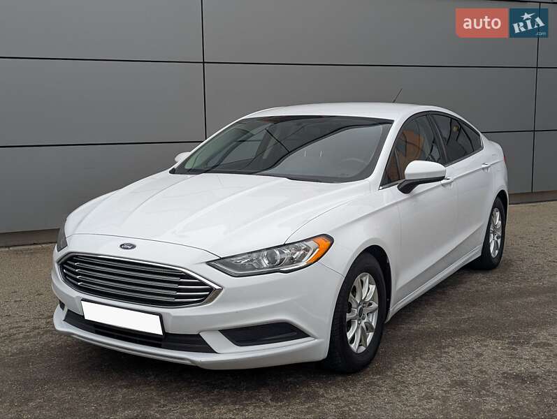 Седан Ford Fusion 2016 в Чернігові