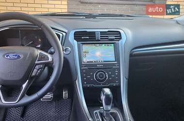 Седан Ford Fusion 2014 в 