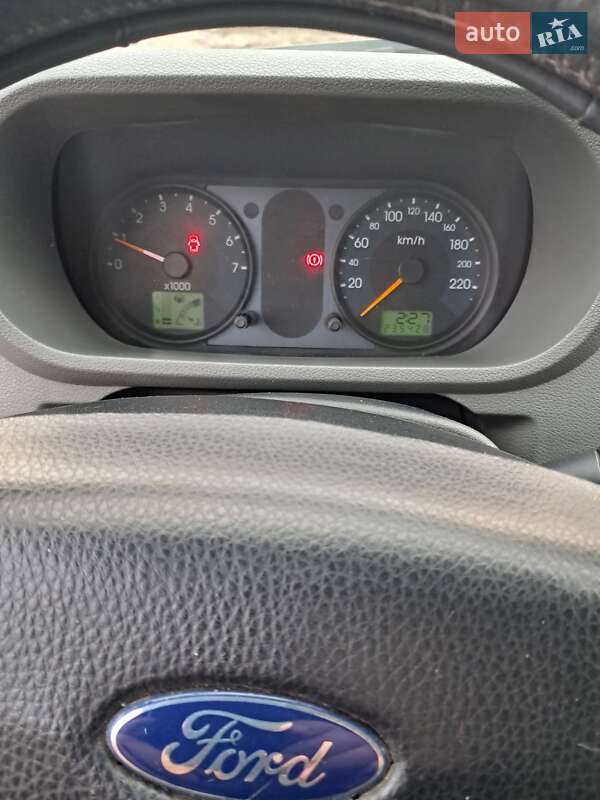 Хетчбек Ford Fusion 2003 в Безлюдівці