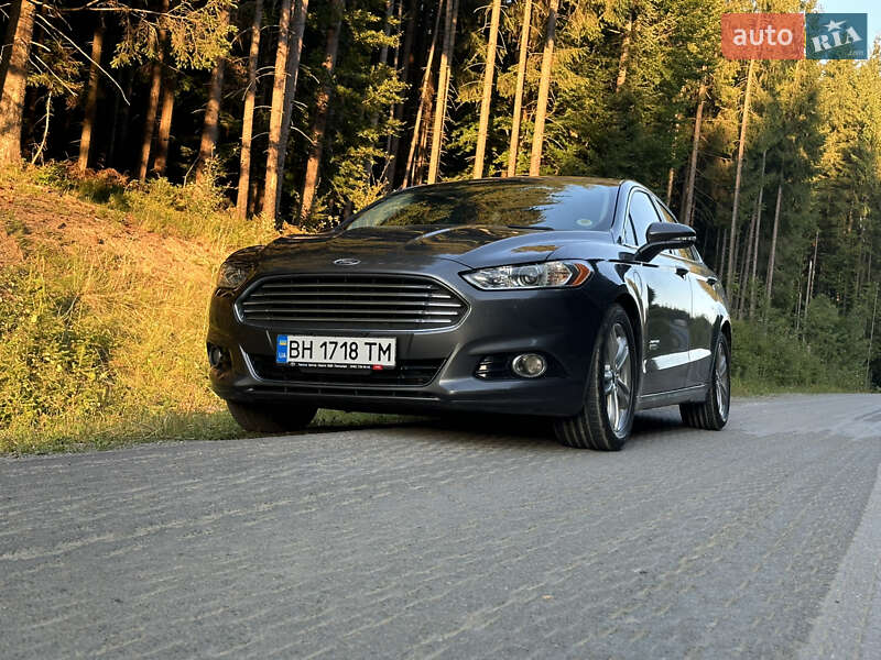 Седан Ford Fusion 2015 в Одесі
