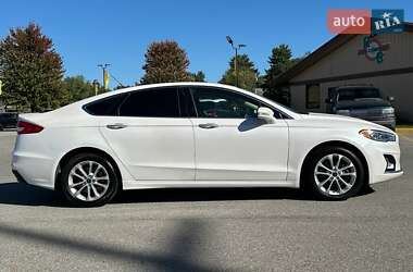 Седан Ford Fusion 2020 в 