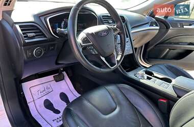 Седан Ford Fusion 2020 в 