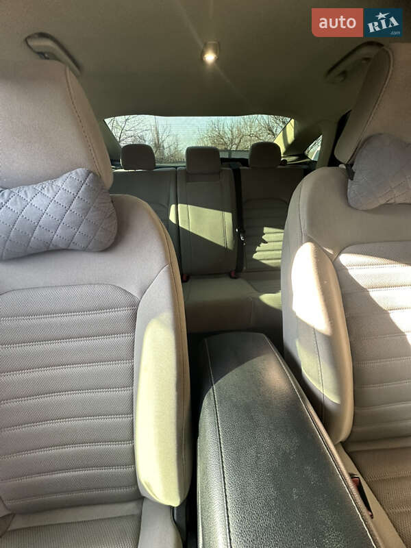 Седан Ford Fusion 2016 в Кривом Роге