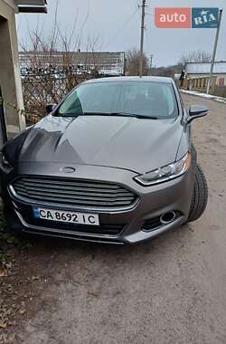 Седан Ford Fusion 2013 в 