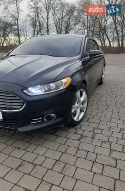 Седан Ford Fusion 2014 в Чернівцях