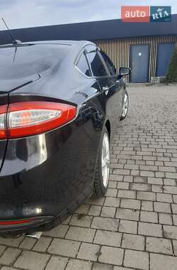 Седан Ford Fusion 2014 в Черновцах