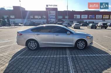 Седан Ford Fusion 2015 в 