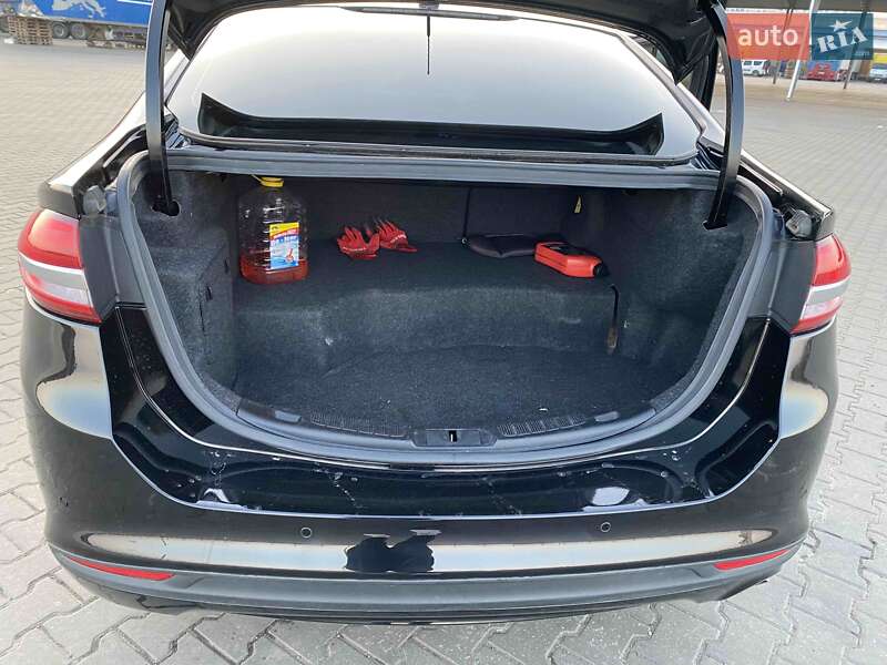 Седан Ford Fusion 2016 в Одесі