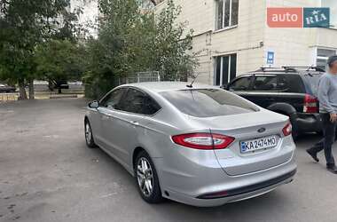 Седан Ford Fusion 2016 в 