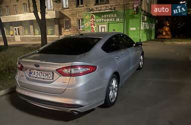 Седан Ford Fusion 2016 в 