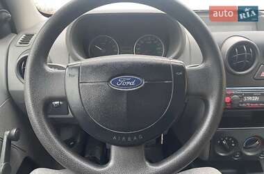 Хетчбек Ford Fusion 2003 в Житомирі