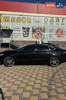 Седан Ford Fusion 2013 в 