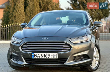 Седан Ford Fusion 2015 в Кропивницком