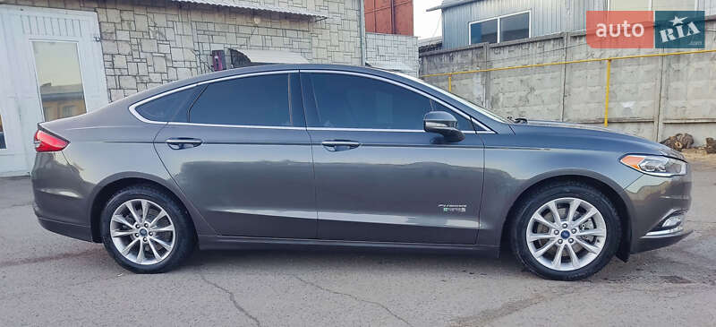 Седан Ford Fusion 2017 в Золочеве