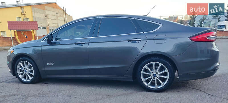 Седан Ford Fusion 2017 в Золочеве