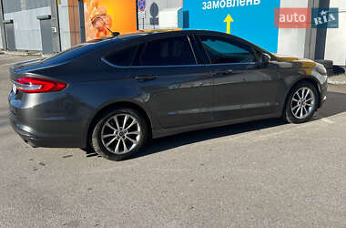 Седан Ford Fusion 2016 в Львові