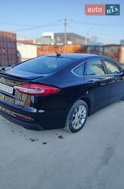 Седан Ford Fusion 2019 в Тернополі