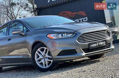 Седан Ford Fusion 2013 в Стрию