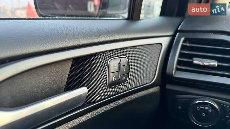 Седан Ford Fusion 2016 в Києві