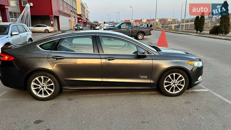 Седан Ford Fusion 2016 в Києві