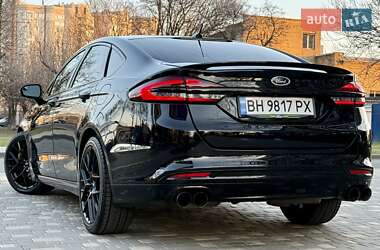 Седан Ford Fusion 2017 в 