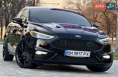 Седан Ford Fusion 2017 в 