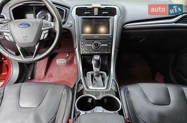 Седан Ford Fusion 2016 в 